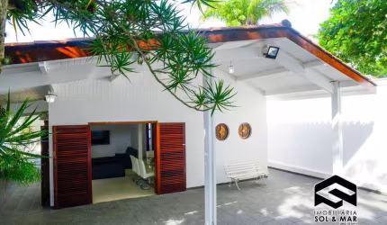 CASA TÉRREA, 04 DORMITÓRIOS, COM PISCINA, PRÓXIMO A PRAIA DE PERNAMBUCO!