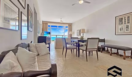 LINDO APARTAMENTO COM VISTA PANORÂMICA PARA A PRAIA DE PITANGUEIRAS!