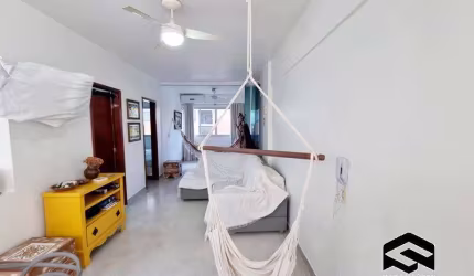 AMPLO APARTAMENTO NA PRAIA DAS ASTÚRIAS, REFORMADO, COM 02 VAGAS!
