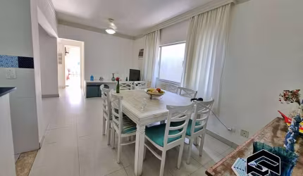 PRÓXIMO AO CASA GRANDE HOTEL, REFORMADO, LADO PRAIA!