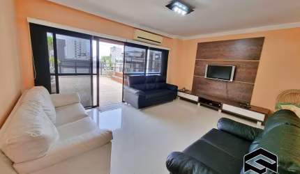 LINDA COBERTURA PENTHOUSE, 03 DORMITÓRIOS COM PISCINA, LADO PRAIA!