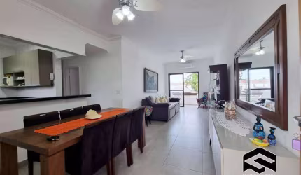 LINDO APARTAMENTO REFORMADO, COM LAZER, 100m DA PRAIA!