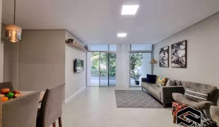 AMPLO APARTAMENTO, TODO REFORMADO, APENAS  400m DA PRAIA!