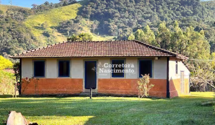 Sítio com 3 dormitórios à venda, 1709 m² por R$ 965.000,00 - Paiol Grande - São Bento do Sapucaí/SP