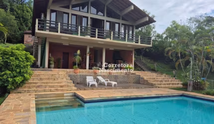 Casa com 3 dormitórios à venda, 300 m² por R$ 2.120.000,00 - Condomínio Lagoinha - Jacareí/SP
