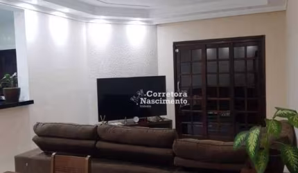 Casa com 2 dormitórios à venda por R$ 530.000,00 - Villa Branca - Jacareí/SP
