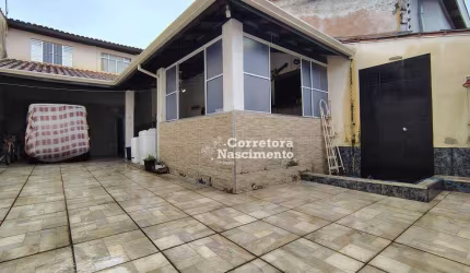 Casa com 2 dormitórios à venda por R$ 290.000,00 - Parque dos Príncipes - Jacareí/SP