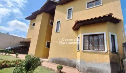 Casa com 3 dormitórios à venda, 198 m² por R$ 620.000 - Centro - Jacareí/SP
