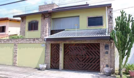 Casa com 4 dormitórios à venda, 300 m² por R$ 1.000.000,00 - Jardim Santa Maria - Jacareí/SP