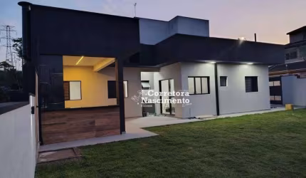 Casa com 3 dormitórios à venda, 91 m² por R$ 685.000 - Residencial Santa Paula - Jacareí/SP