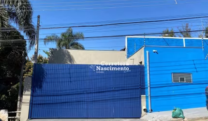 Galpão, 217 m² - venda por R$ 850.000 ou aluguel por R$ 4.200/mês - Vila São Benedito - São José dos Campos/SP