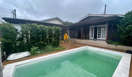 Casa à venda no bairro Nossa Senhora da Saúde - Caxias do Sul/RS