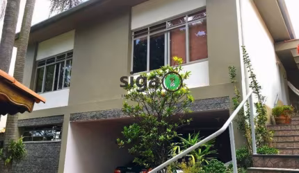 Casa à venda com 206m², 3 dormitórios, 3 vagas, Vila Sônia.