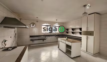 Salão Comercial  com 474 m  na Avenida Vila Ema