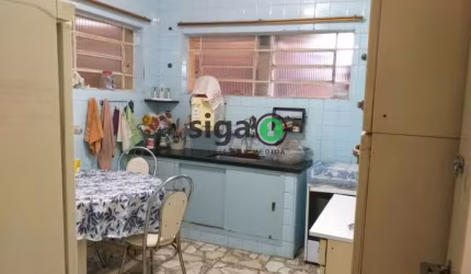 Metro Vila Madalena - Residência espaçosa com garagem para 05 carros e jardim. Aceita Permuta!