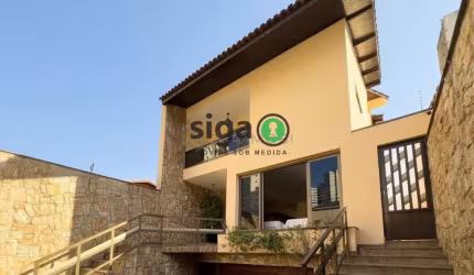 Sobrado alto padrão com piscina, 3 suítes, 6 vagas