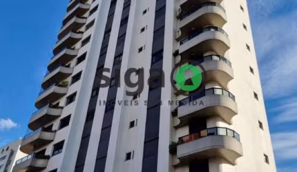 Apartamento a Venda em MOEMA com 5 quartos e  220m²