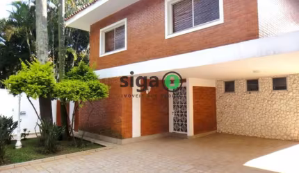 Sobrado para locação  4 Quartos com 2 suites, 2 vaga de garagem, 450m²  Morumbi