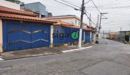 366 M2 com 3 casas térreas  Cangaiba