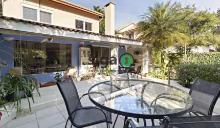 Casa a Venda na Cidade Jardim com 3 quartos