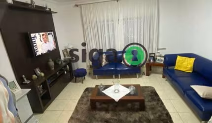 Casa Assobrada   com  3 dormitórios , 02 vagas no melhor do Tatuapé!!