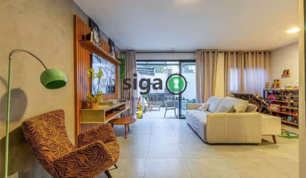 Casa Assobradada para LOCAÇÂO ou VENDA com 200m² 3 suites 2 vagas, na Chácara Sto Antonio