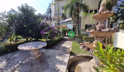 Casa a venda no Jardim Leonor com 4 quartos