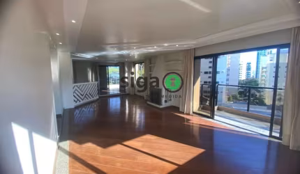 Excelente Apartamento com 4 Quartos (4 Suítes) e 4 Vagas de Garagem em Moema