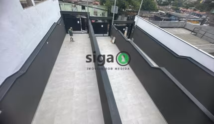 SOBRADO À VENDA NO CAPÃO REDODNDO