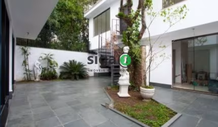 Sobrado com 3 Quartos e 3 vagas à Venda, 360 m² - Granja Julieta