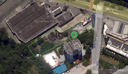 Terreno á Venda de 1.320m² na Na Vila Andrade - Morumbi