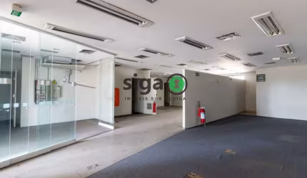 Loja  no térreo com 180m², com 6 salas e 3 banheiros para Locação ou Venda em Alto de Pinheiros