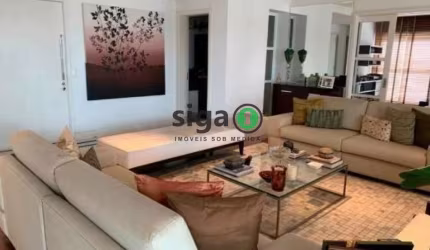 Alto Padrão em Moema - Amplo Apartamento com 3 Suítes e 4 Vagas!