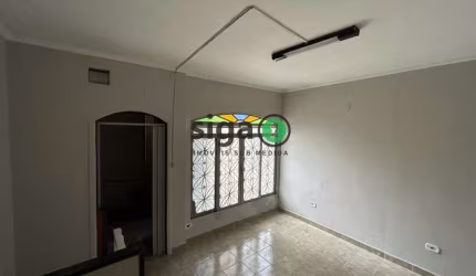 Casa Ampla com 260m², 6 dormitórios, 1 vaga - disponível para locação!