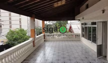 Casa assobradada para Locação e  uso Comercial na Vila Madalena, 3 suites, salas, cozinha, 5 vagas