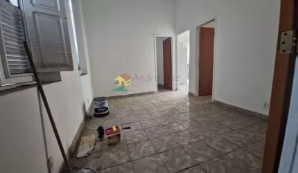 Casa de vila com 2 quartos, 80m², à venda em Nilópolis, Centro