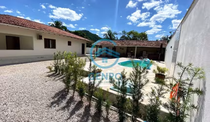 Casa de Campo com Piscina e Terreno de 4.500m² com Escritura Pública à venda em São João Batista/SC