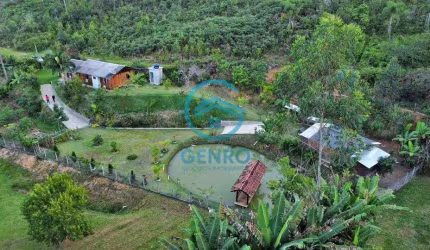 Chácara em Meio a Natureza com Lagoa e Terreno de 2.450m² à venda em Canelinha/SC