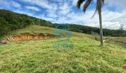 Área Rural para Sítio com Terreno de 45.000m²  à venda em Tijucas/SC