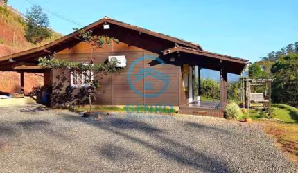 Chácara em Meio a Natureza com Piscina e Terreno de 2.500m² à venda em Canelinha/SC