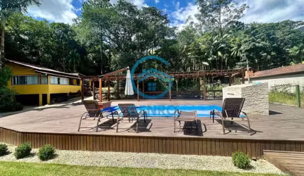 Chácara em Meio a Natureza com Piscina e Terreno de 1.450m² à venda em Canelinha/SC