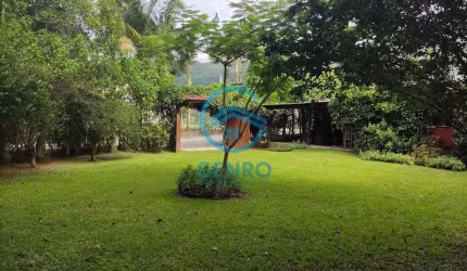 Chácara em Meio a Natureza com Riacho, Piscina e Terreno de 1.050m² à venda em Tijucas/SC
