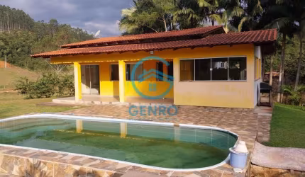 Chácara em Meio a Natureza com Lagoa, Piscina e Terreno de 1.600m² à venda em Tijucas/SC