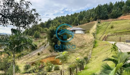 Chácara com Lagoa em Condomínio Rural e Terreno de 2.600m² com Escritura Pública à venda em Canelinha/SC