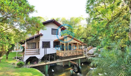Chácara em Meio a Natureza com Lagoa, Cachoeira e Terreno de 8.000m² à venda em Canelinha/SC