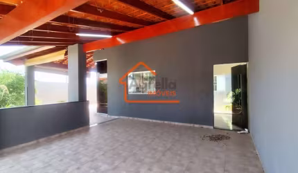 Casa à venda em Mogi Mirim-SP, Jardim Regina, 3 quartos, 1 suíte, 3 salas, 2 banheiros, 2 vagas, 152 m².