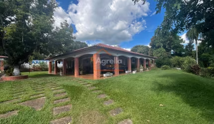 CHÁCARA NO BAIRRO OURO PRETO EM MOGI GUAÇU-SP COM ÁREA DE LAZER COM PISCINA