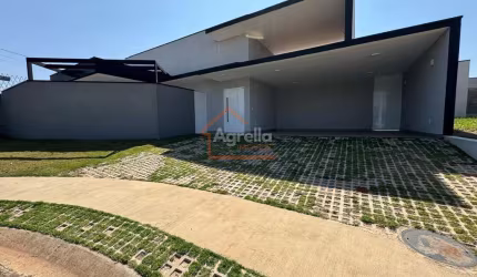 MARAVILHOSA CASA TÉRREA NO CONDOMÍNIO RESERVA DA MATA NA CIDADE DE MOGI MIRIM - SP.