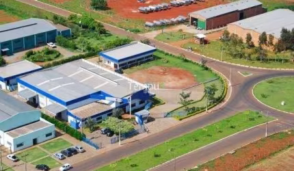 Galpão Industrial, 5.000 M² área total, localizado polo industrial de Goiânira - GO