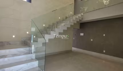 Sobrado Alto Padrão, 3 Suítes Plenas, Área Gourmet com churrasqueira e piscina